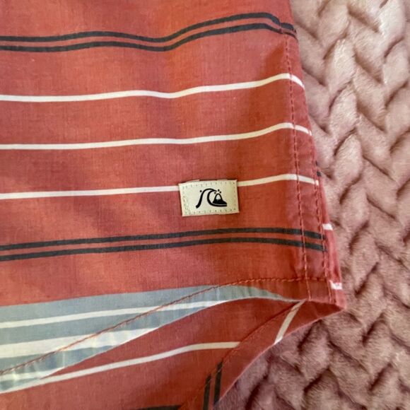 NEW Quiksilver Striped Button Down Shirt Mens Size S - Picture 4 of 6